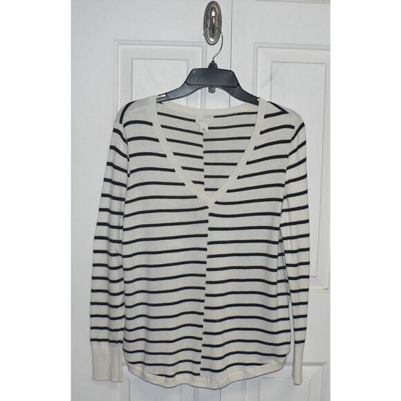 Caslon Women's High-Low V-Neck Sweater in Ivory Black Stripe Medium MSRP $59 - Picture 2 of 4